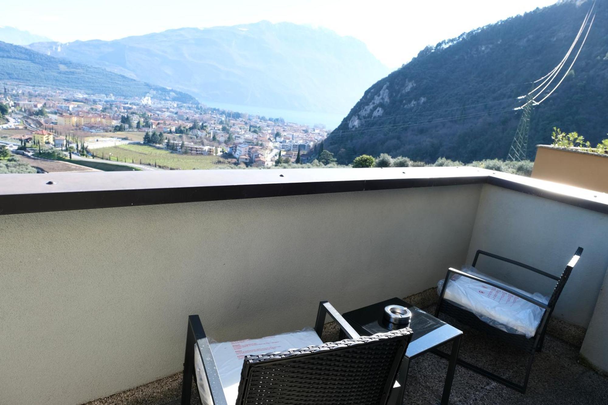 Casa Segantini - Panorama Pool Apartment Gavazzo Nuova Buitenkant foto